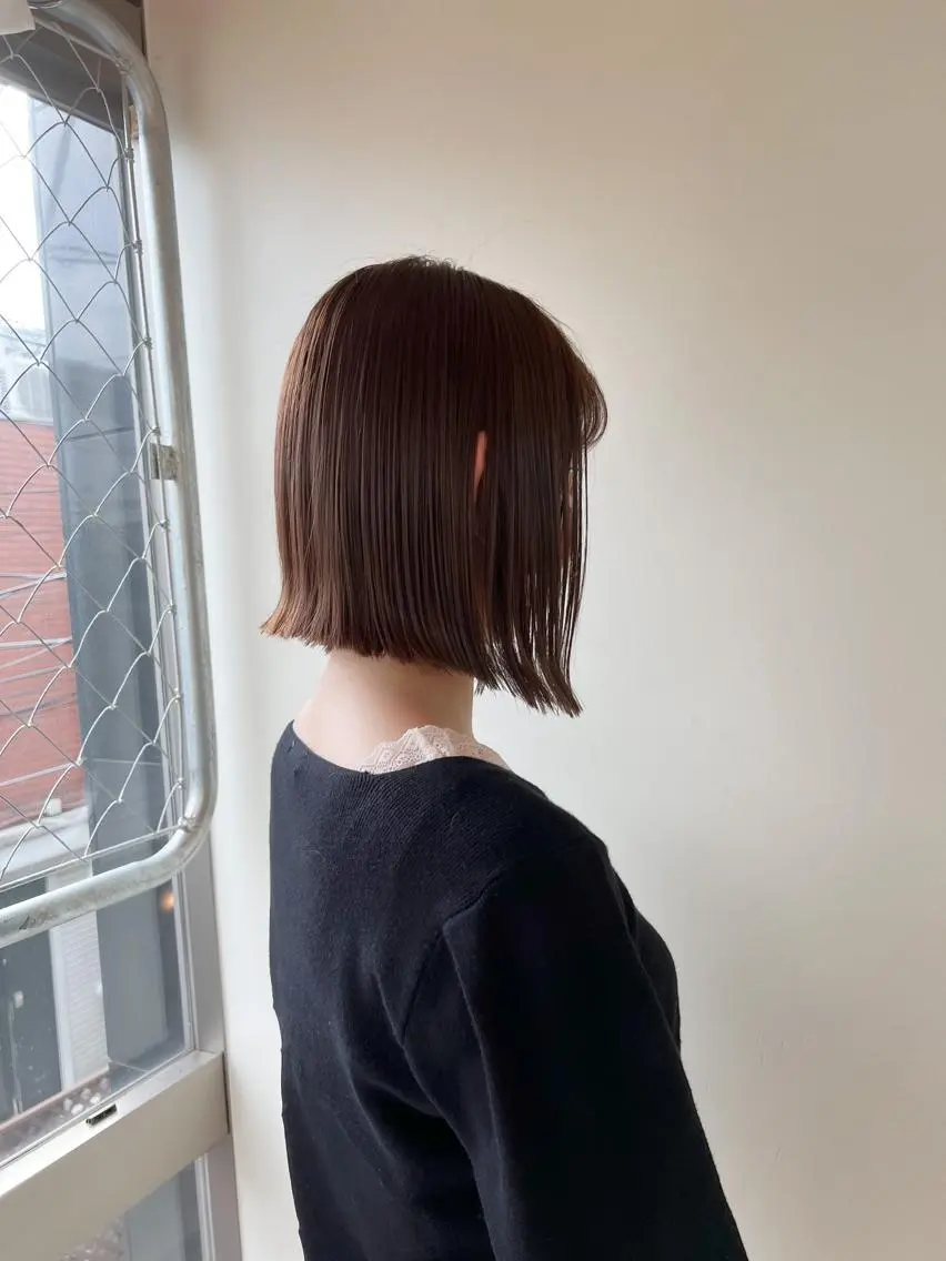 ショート カラー 透明感カラー オリーブカラー ボブ 外ハネヘア スパイキーショート/ メンズヘア/hugeのヘアスタイル