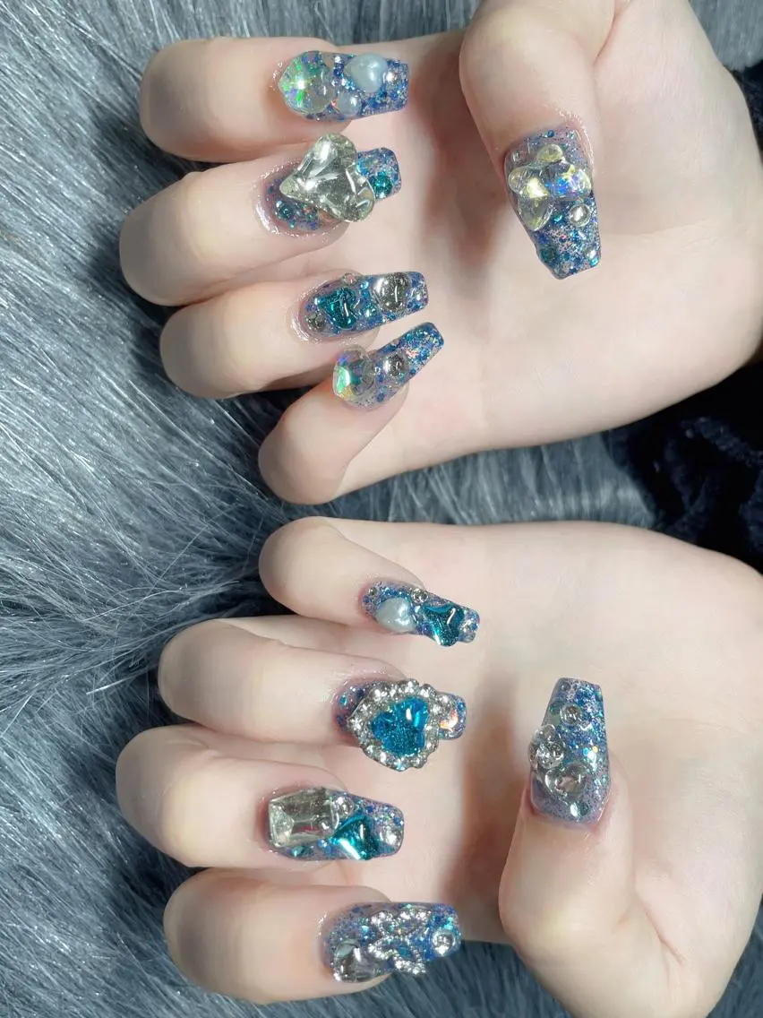 ミディアム ネイル ハンドネイル 《LB》ラブリエ Nail&eyeのマツエク・マツパデザイン