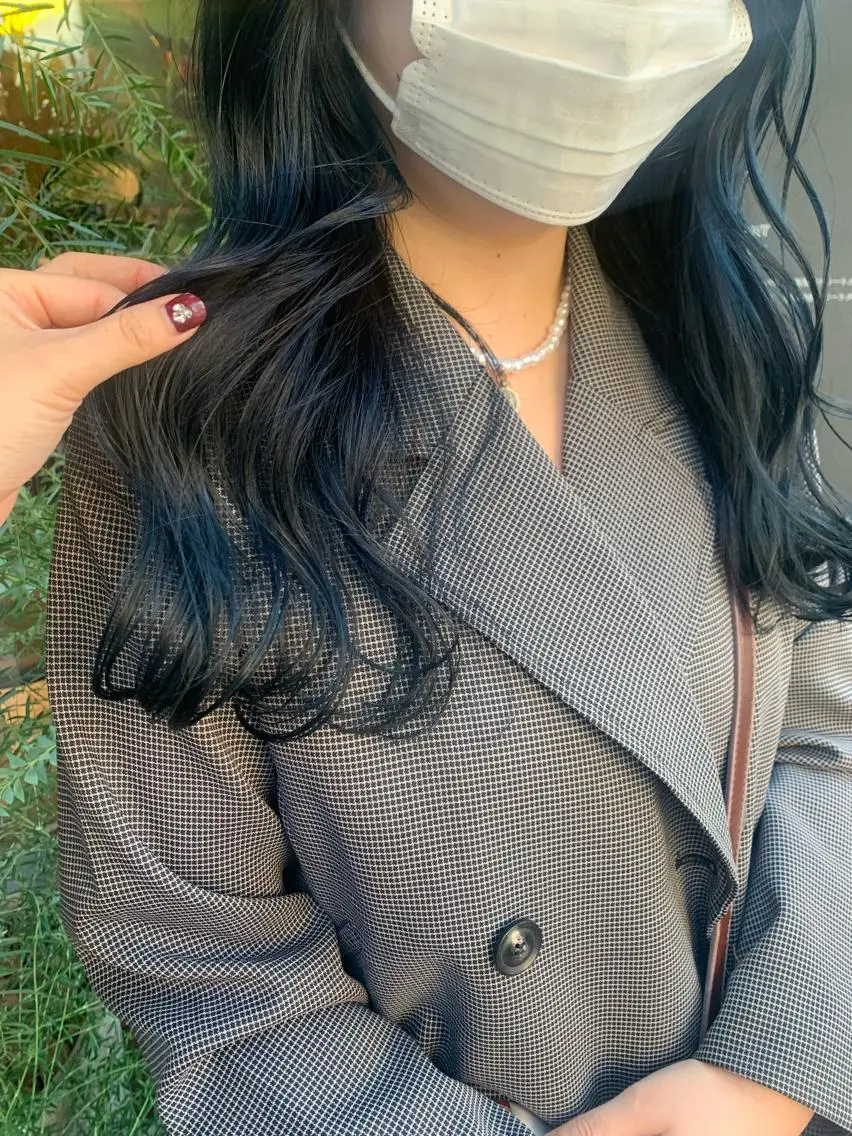 ロング カラー 黒髪 ブルーカラー ブルーブラック 。 。のヘアスタイル
