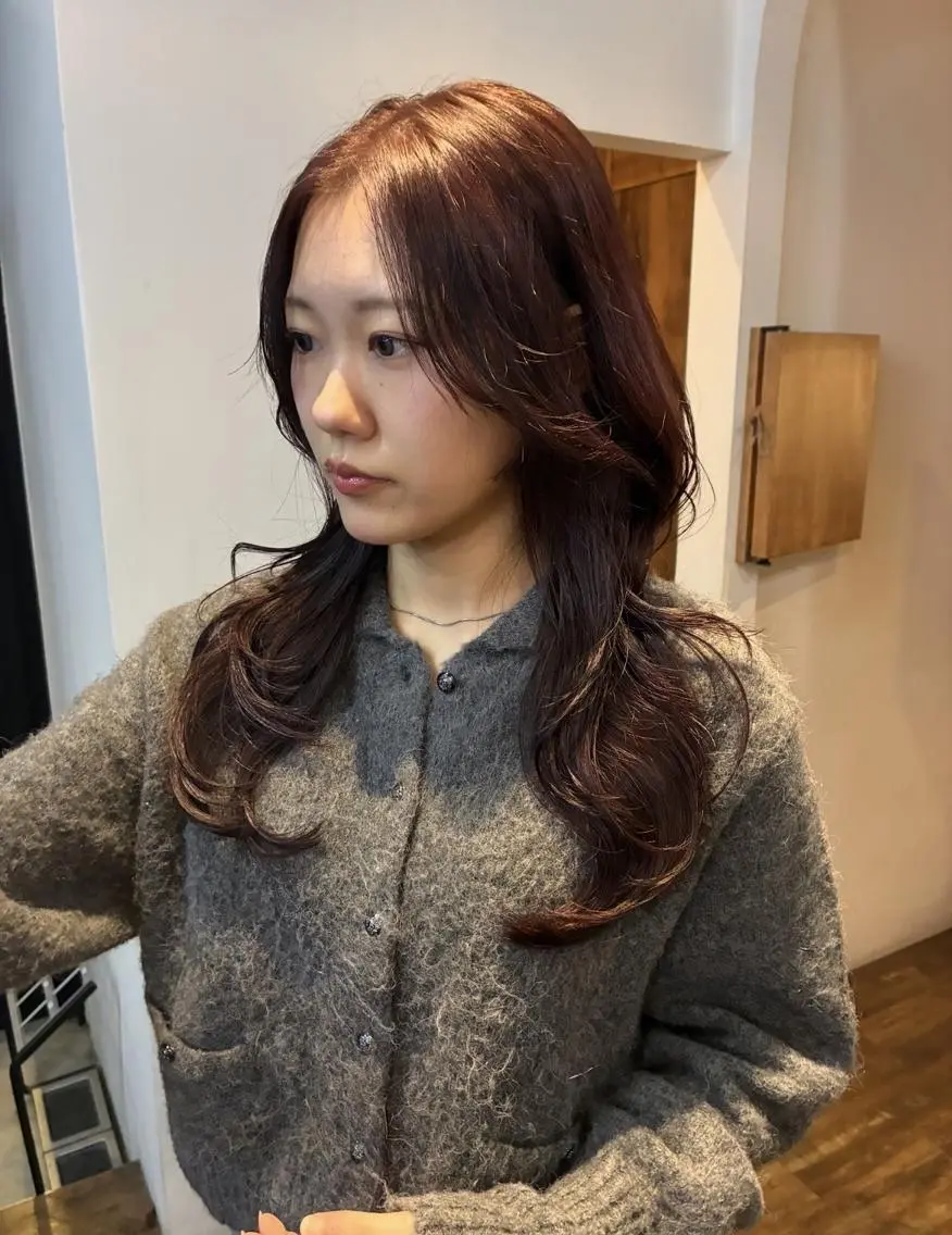 ロング カラー 透明感カラー 髪質改善 似合わせカット ヘアカラー loty すずなのヘアスタイル