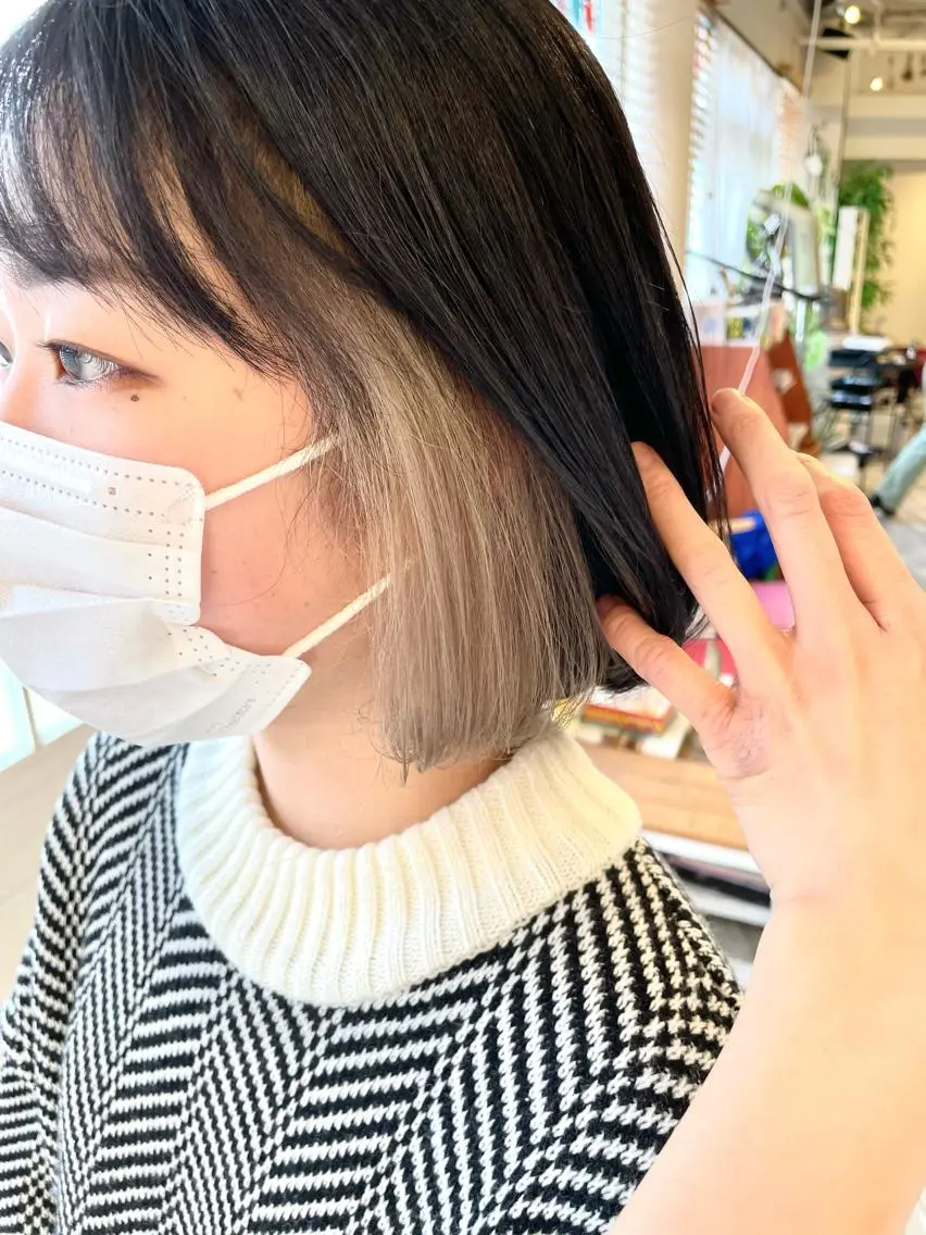 ショート カラー ベージュカラー ブリーチ ケアブリーチ ダブルカラー インナーカラー インナーカラー 推し ブリーチ 髪質改善のヘアスタイル