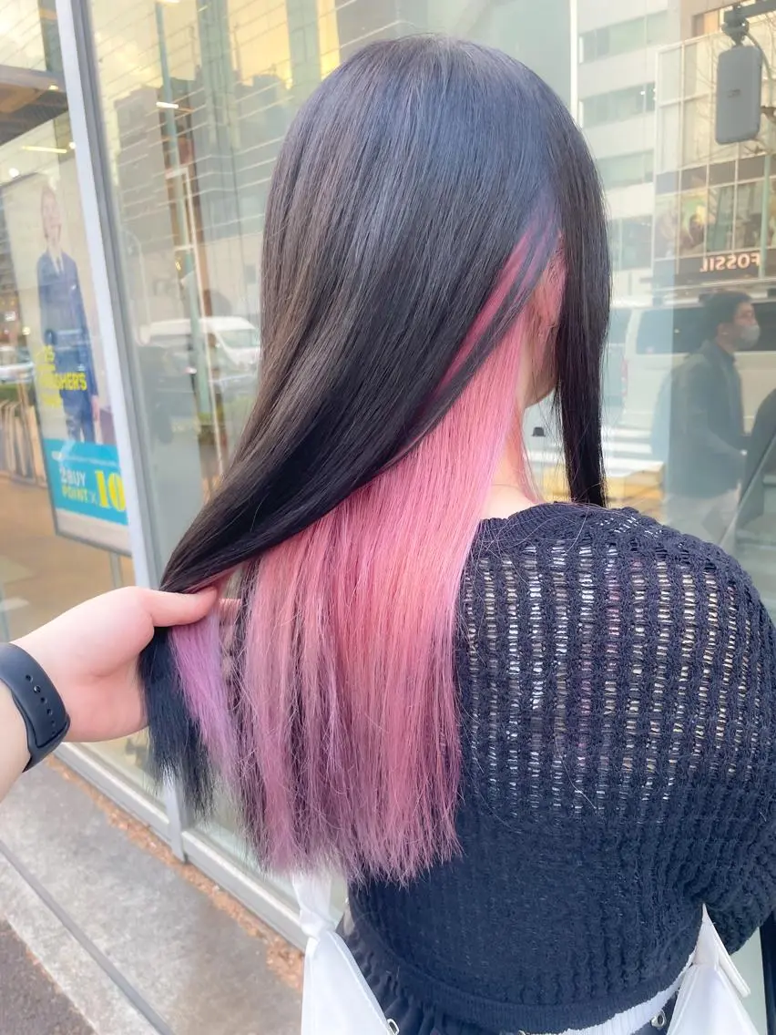 ロング カラー 黒髪 インナーカラー ピンクカラー ヘアカラー トリートメント ヘッドスパ ヘアセット 透明感/艶髪/💖 トレンドスタイル💖のヘアスタイル
