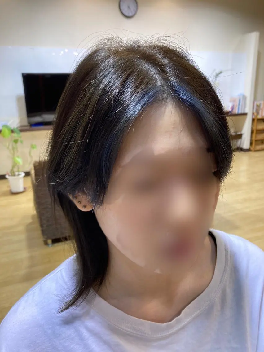 ミディアム カラー ヘアカラー ルミ エールのヘアスタイル