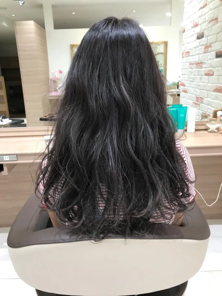 ロング ハイライト ヘアカラー トリートメント 新宿 木下拓哉のヘアスタイル