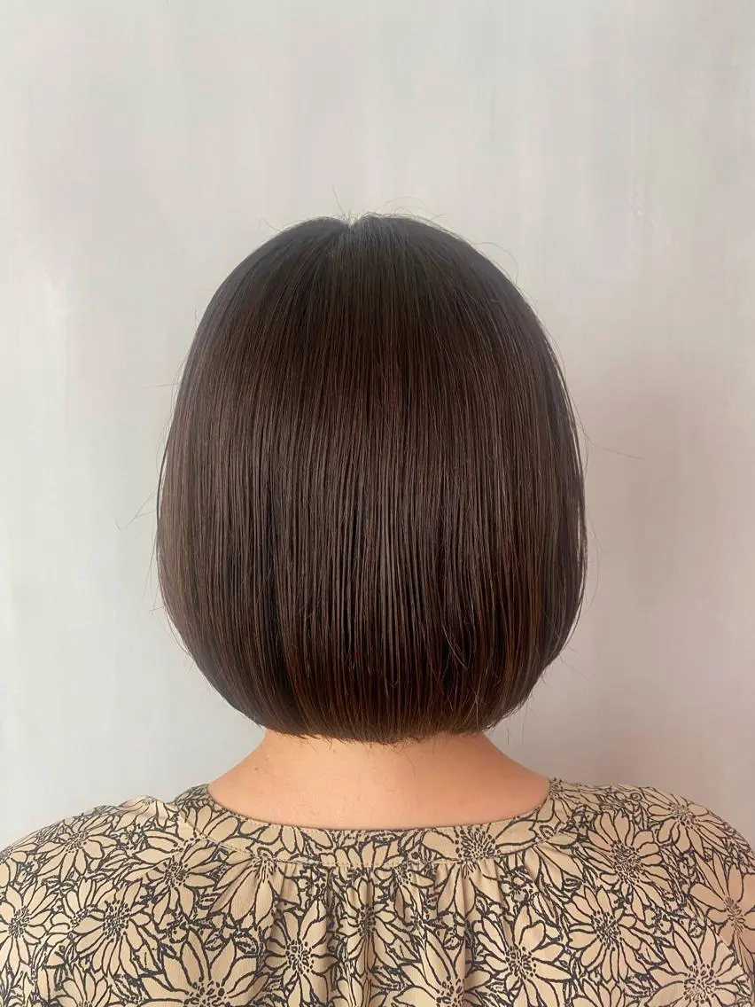 ショート カラー ボブ カット ヘアカラー トリートメント TAI透明カラー 柔らかい縮毛矯正のヘアスタイル
