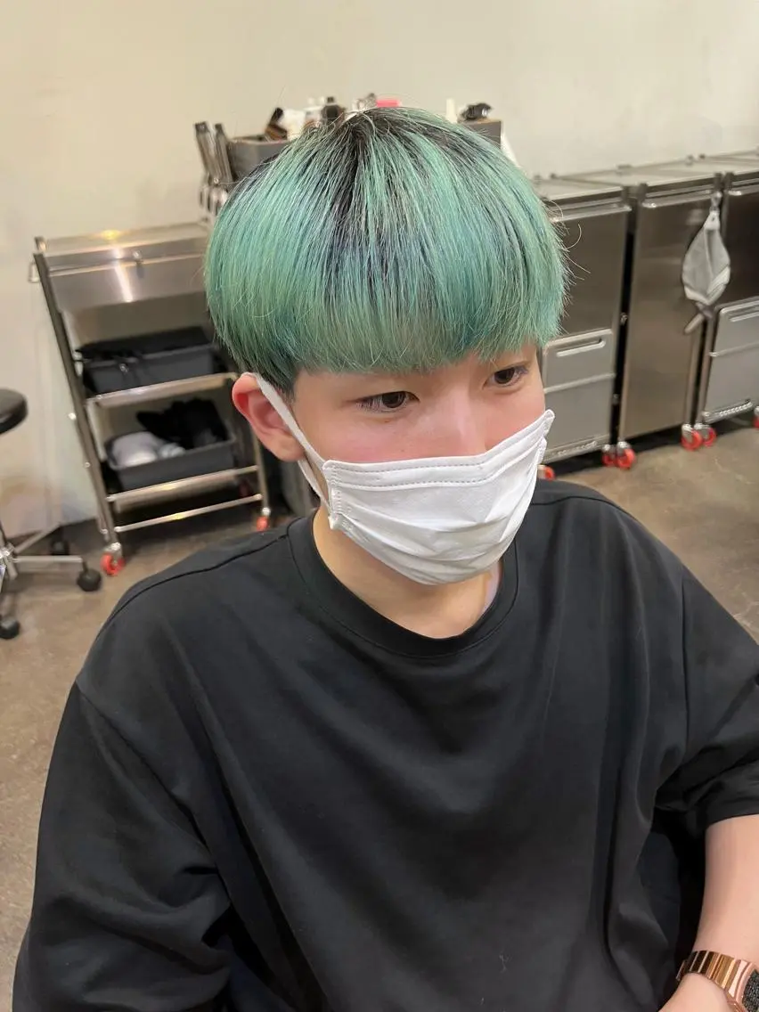 ショート カラー ブリーチ ハイトーンカラー ショートヘア カット ヘアカラー 千葉 郁也のヘアスタイル