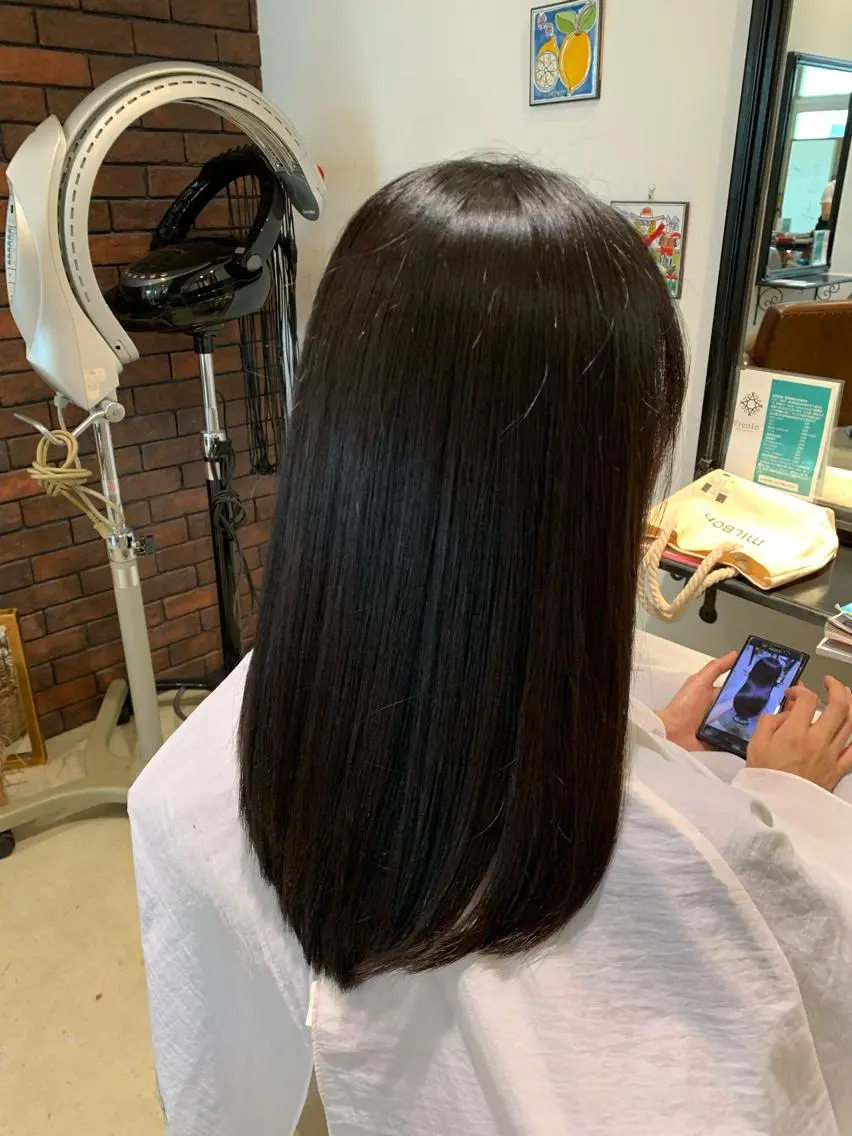 ロング パーマ カット 縮毛矯正 トリートメント hubhair レイヤー/透明感のヘアスタイル