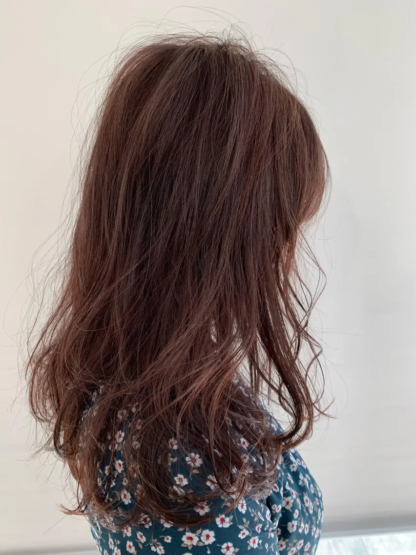 セミロング カラー パーマ ヘアアレンジ ベージュカラー ピンクカラー ピンクベージュ 加藤 綾華のヘアスタイル