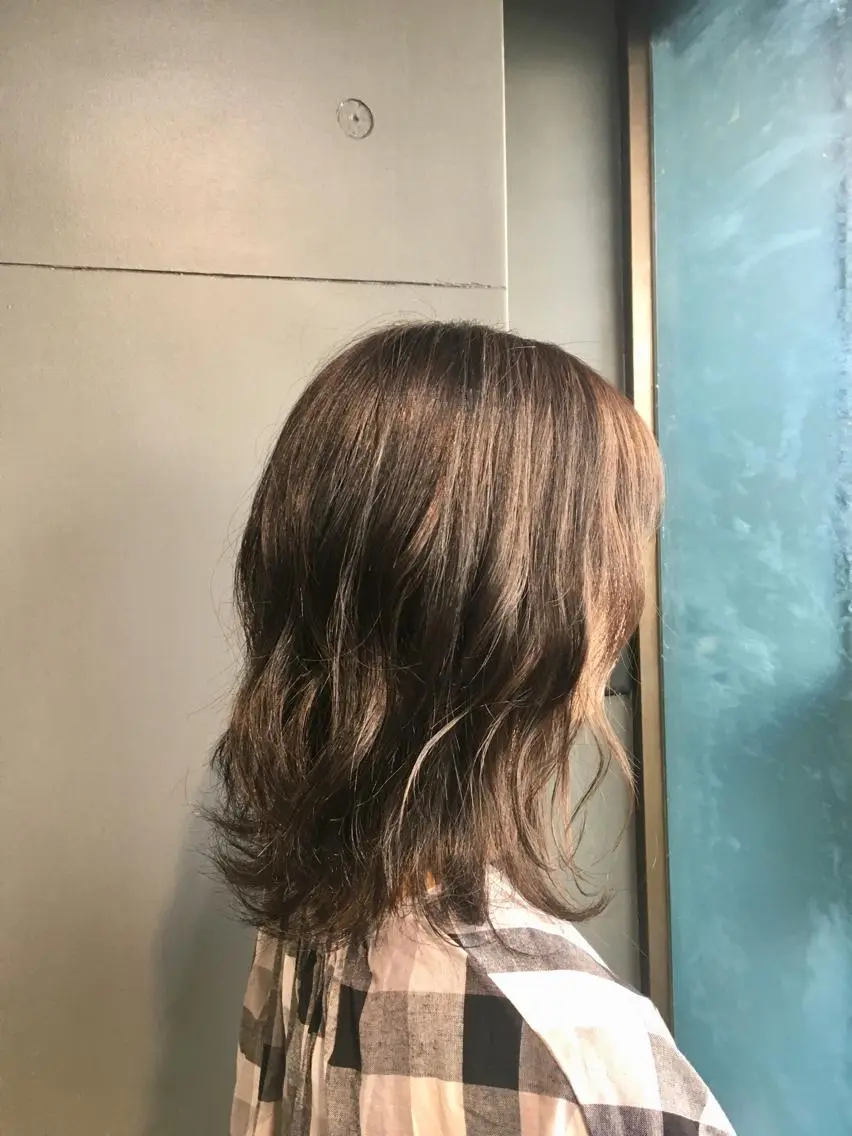 ミディアム ヘアカラー Loa misakiのヘアスタイル