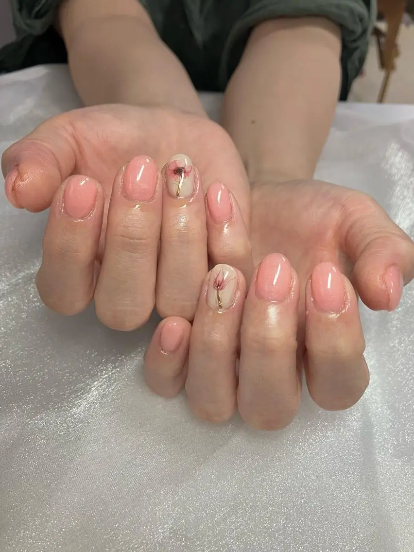 ネイル 荒木 莉奈のネイルデザイン