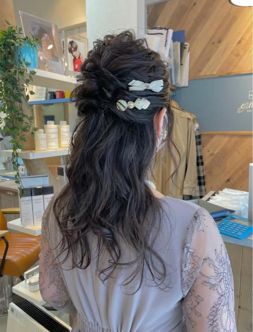 ミディアム ヘアアレンジ ハーフアップ ヘアセット カワシマ セイカのヘアスタイル