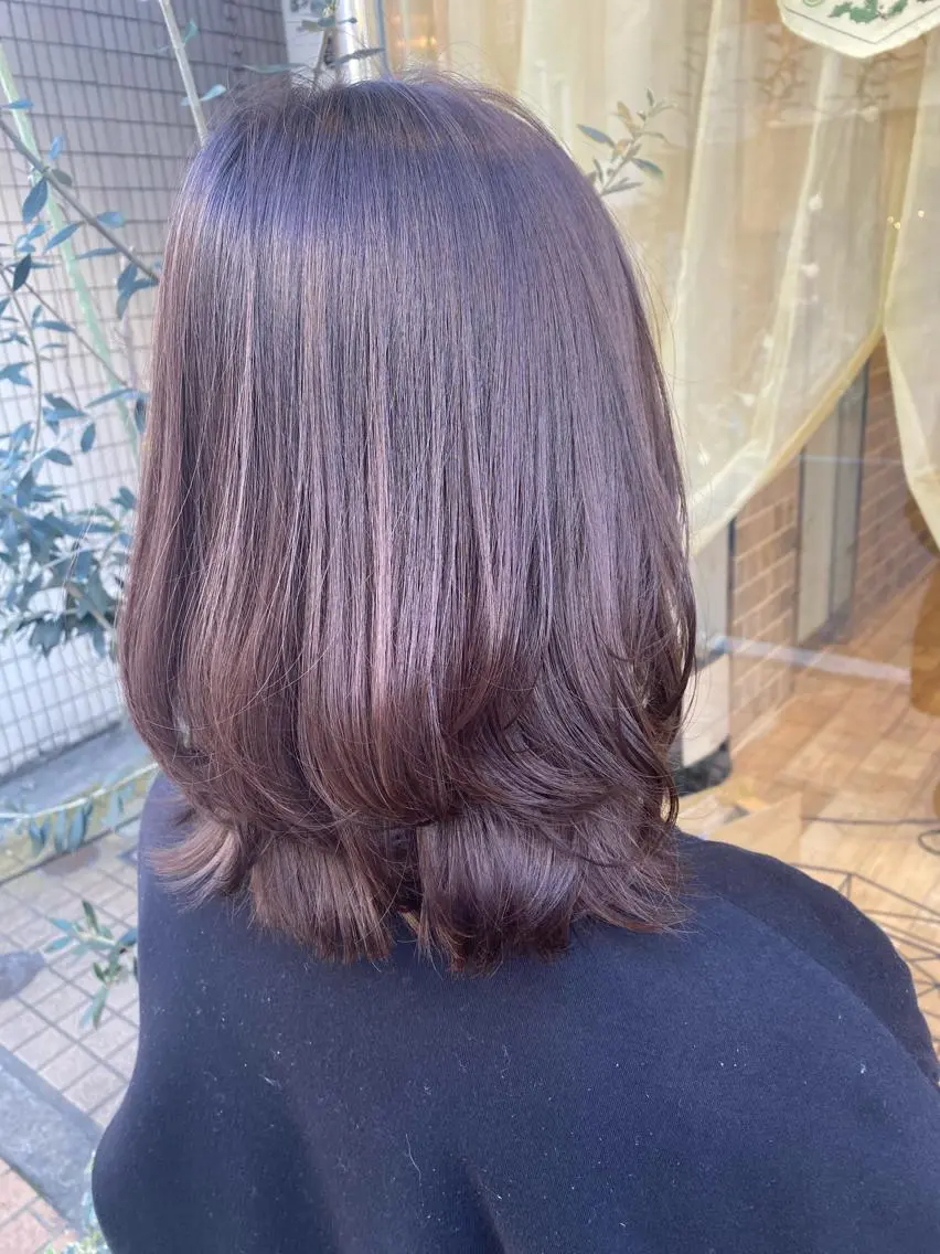 ミディアム カラー ヘアカラー トリートメント 宮内 真乃のヘアスタイル