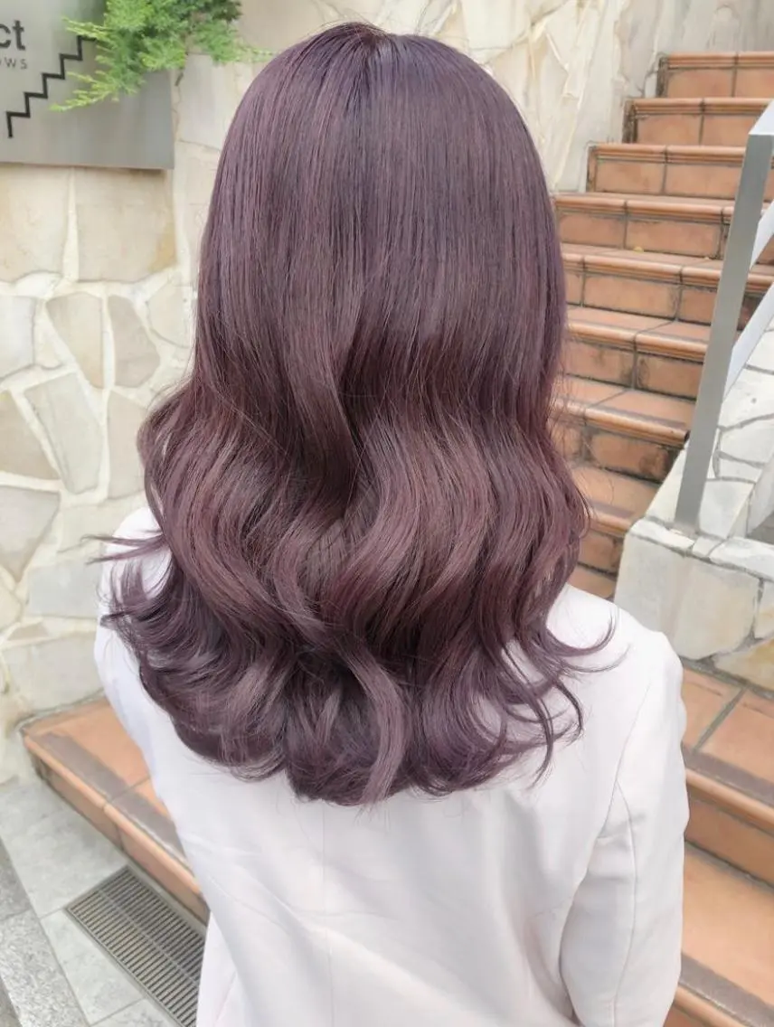 ミディアム アッシュ アッシュグレー パープルカラー 外国人風カラー 韓国風ヘア カット ヘアカラー トリートメント ヘアセット メンズ特化モテヘア 🌙Nanakaの眉毛・アイブロウイメージ