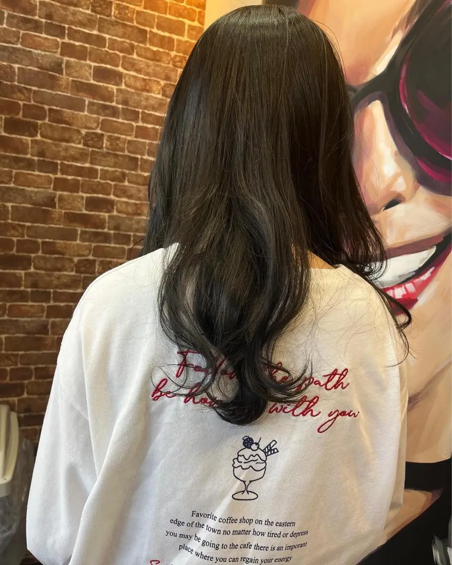 セミロング カラー パーマ ヘアアレンジ メンズ キッズ ネイル マツエク・マツパ アイブロウ 子どものヘアアレンジ メンズバレイヤージュ メンズハイライト メンズインナーカラー メンズ韓国風 久木原 ゆりのヘアスタイル