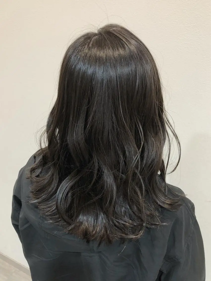セミロング カラー カット ヘアカラー トリートメント 森田 真由のヘアスタイル