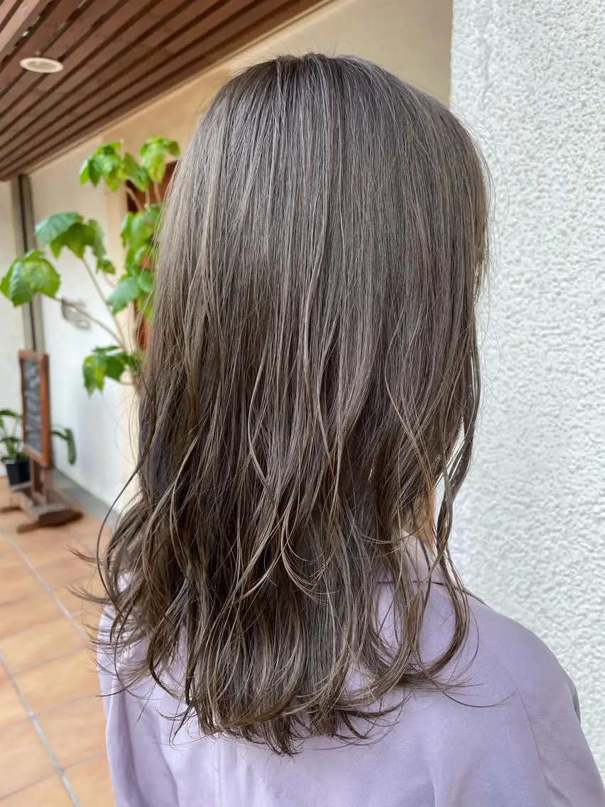 カラー カット ヘアカラー トリートメント putri 副店長 岸本　拓真のヘアスタイル