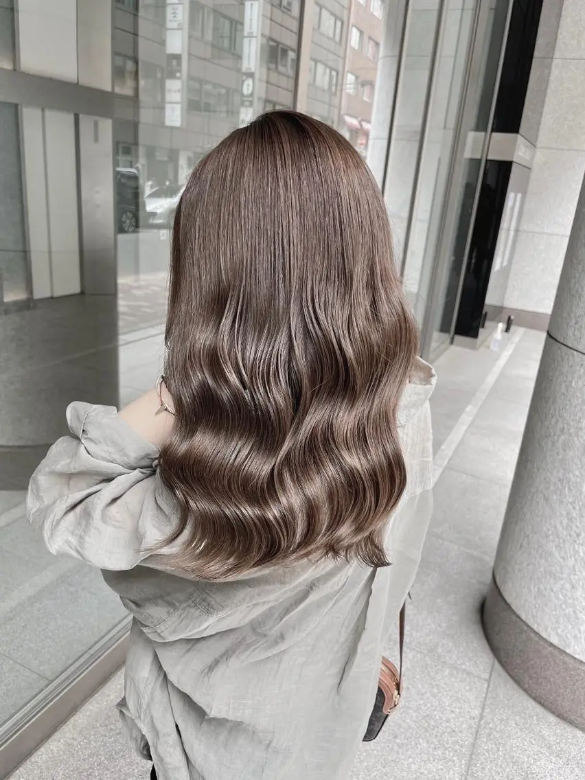 セミロング カラー カット ヘアカラー トリートメント 美髪美容師 🫧くぼた店長のヘアスタイル