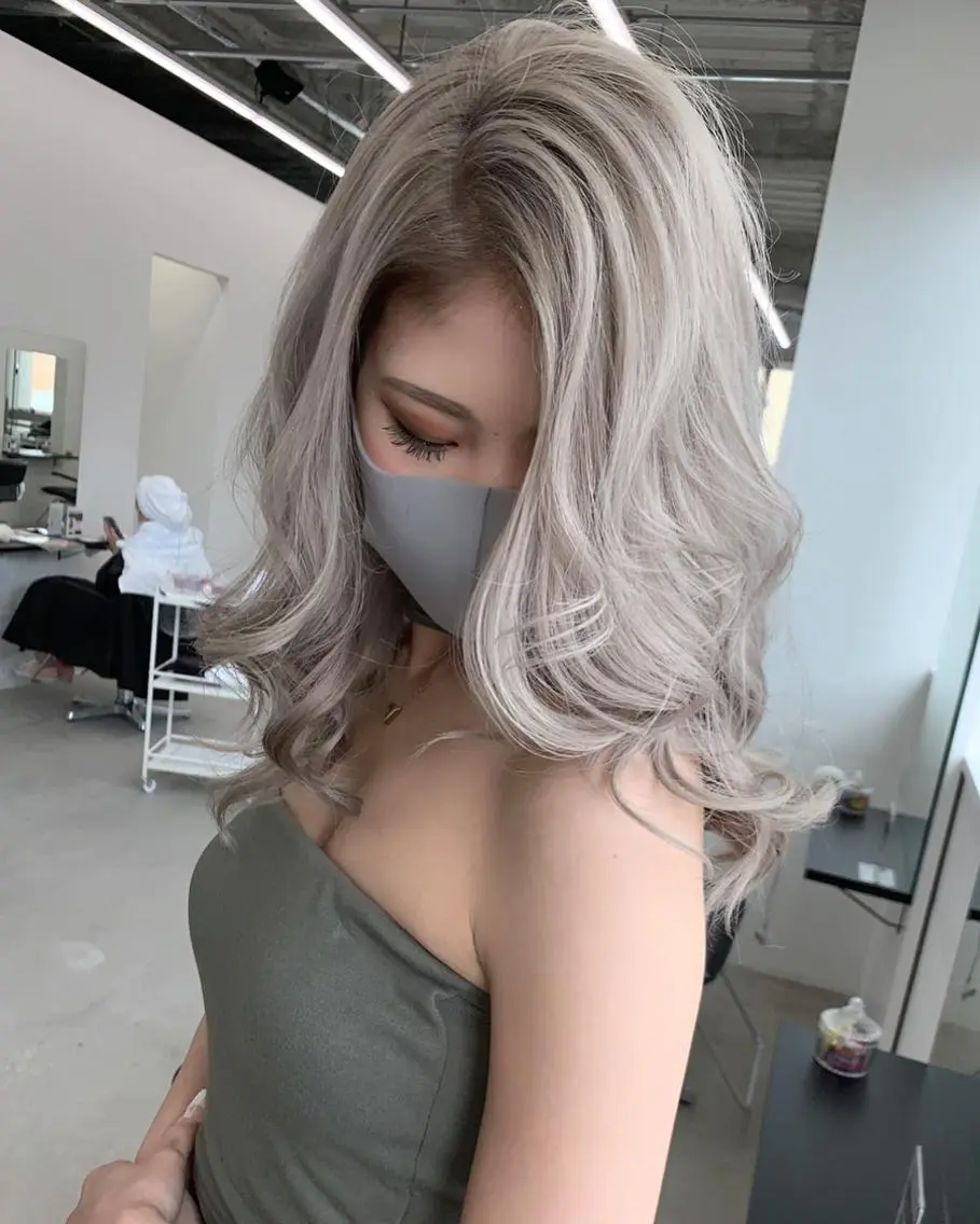 カラー ダブルカラー BLEACHi /noeのヘアスタイル