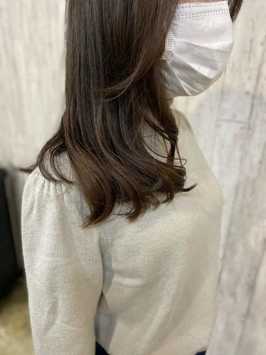 セミロング 勝河 怜楊のヘアスタイル