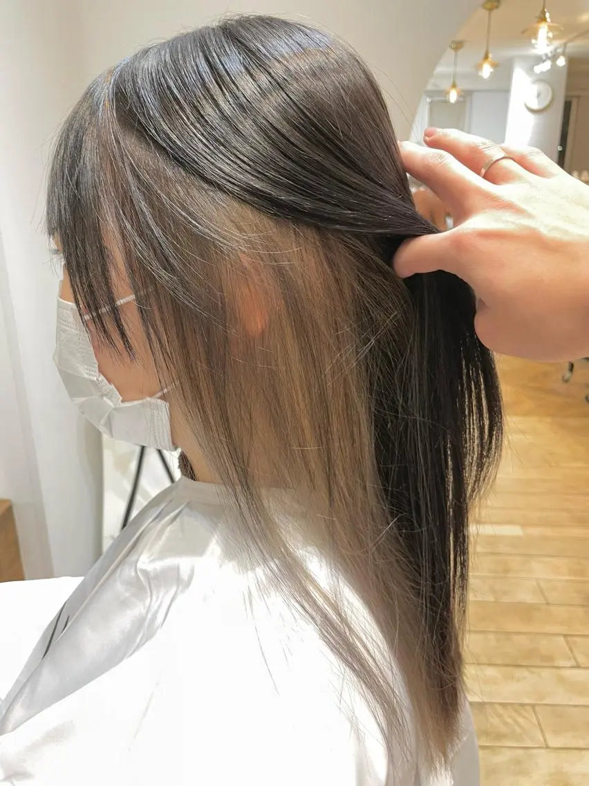 ロング カラー 失敗しないハイトーン ✨ミルクティー/ミワのヘアスタイル