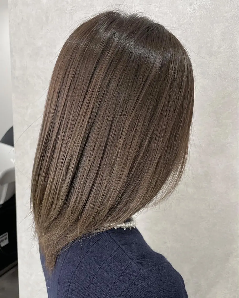 ミディアム カラー パーマ ヘアアレンジ メンズ キッズ ネイル マツエク・マツパ アイブロウ メンズハイトーン アッシュ ブラウンカラー 透明感カラー ダブルカラー ドライ カット✂️髪質改善のヘアスタイル
