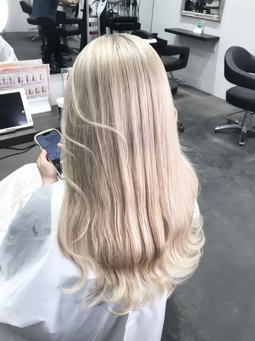 ロング カラー LOOP hairのヘアスタイル