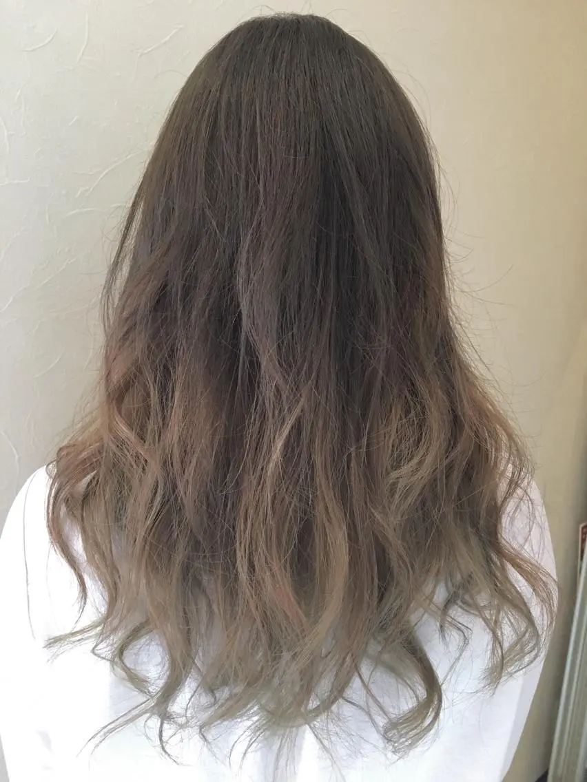 セミロング カラー ヘアアレンジ グラデーションカラー IVY villa Suzu.のヘアスタイル