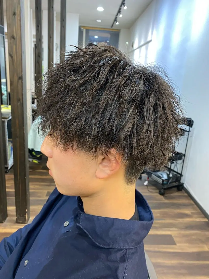 ショート パーマ メンズ マッシュ メンズパーマ メンズツイストパーマ ツイストパーマ 堀 広夢のヘアスタイル