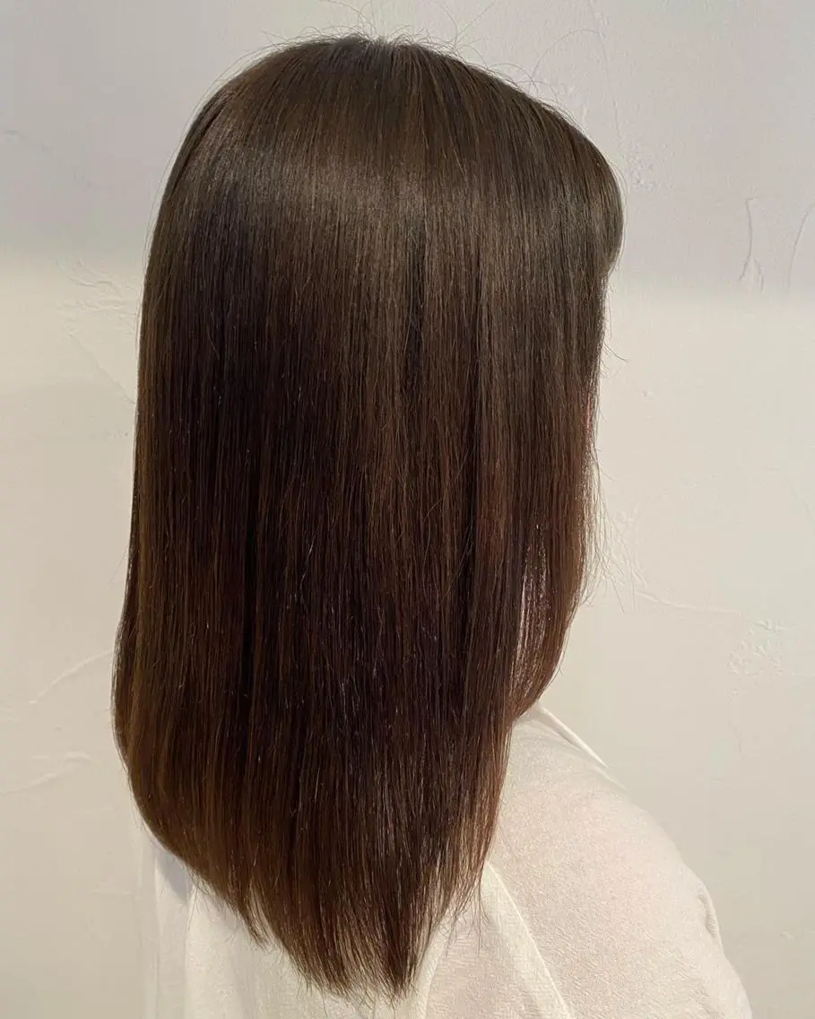 ショート カラー ベージュカラー ハイライトカラー インナーカラー オリーブベージュ ハイライト justbeauty CiNQのヘアスタイル