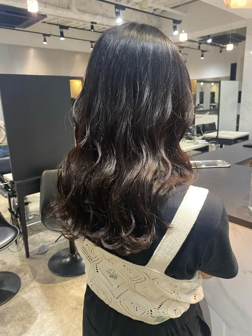 ロング カラー パーマ ヘアアレンジ 新宿⌇韓国風ヘア ⌇透明感カラーのヘアスタイル