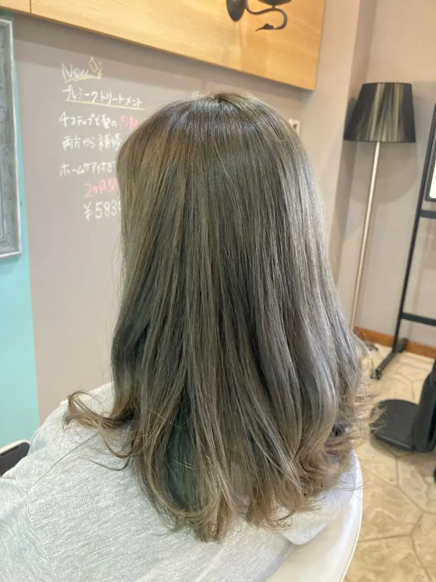 ロング カラー 谷川 穂のヘアスタイル