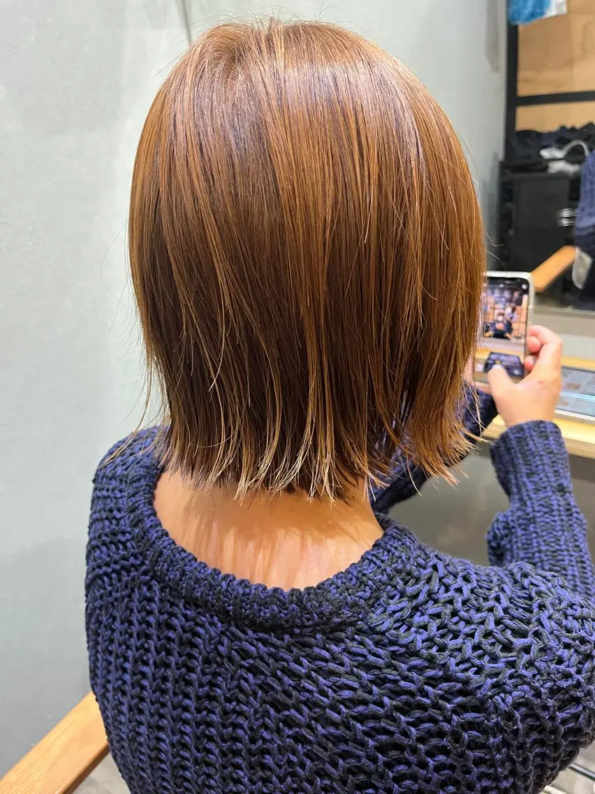 ミディアム カラー パーマ ヘアアレンジ メンズ キッズ ネイル マツエク・マツパ アイブロウ ミディアムパーマ メンズハイライト メンズパーマ ブラウンカラー ケアカラー 久木原 ゆりのヘアスタイル