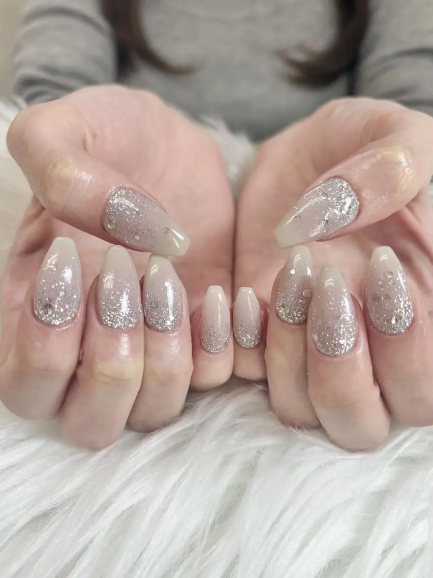 ネイル グラデーション ラメ(グリッター) ストーンネイル ハンドネイル nail salon Libertyのネイルデザイン