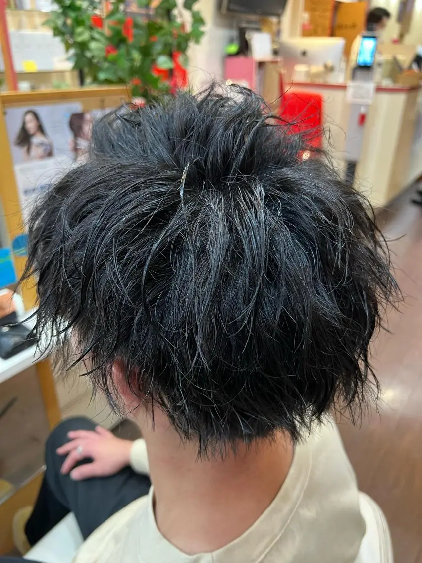 パーマ メンズ カット パーマ まさき✂︎ブリーチ／ デザインカラーのヘアスタイル