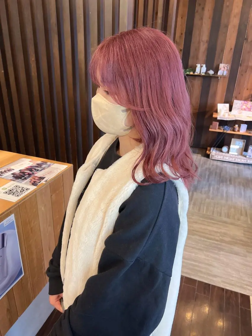 ミディアム カラー ピンクカラー ヘアカラー 具志 正太のヘアスタイル