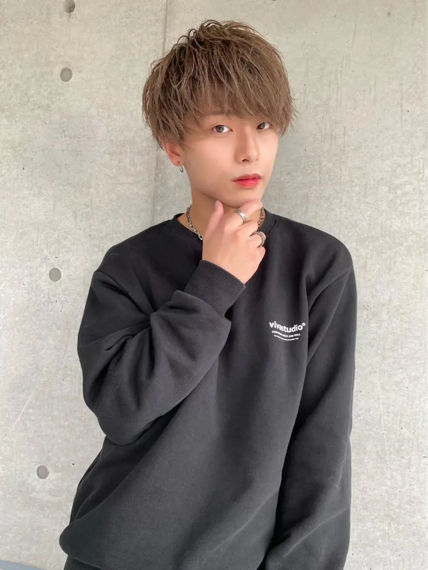 ミディアム カラー パーマ ヘアアレンジ メンズ キッズ カット パーマ ヘアセット メンズ特化美容師 aiの眉毛・アイブロウイメージ