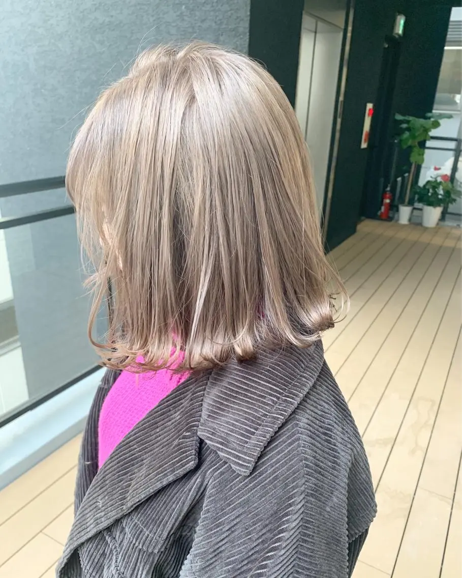 セミロング カラー Amelie yunのヘアスタイル