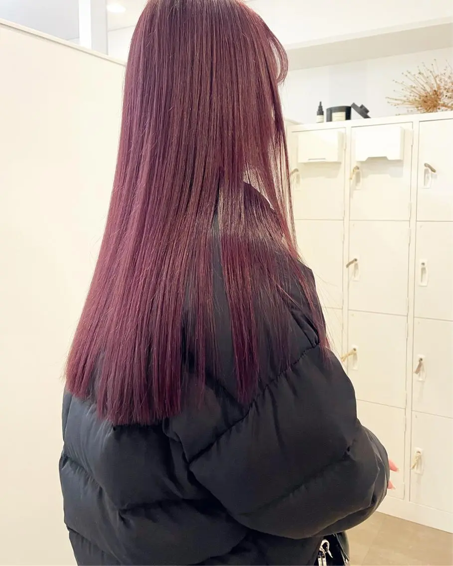 ロング カラー 佐藤 永夏のヘアスタイル