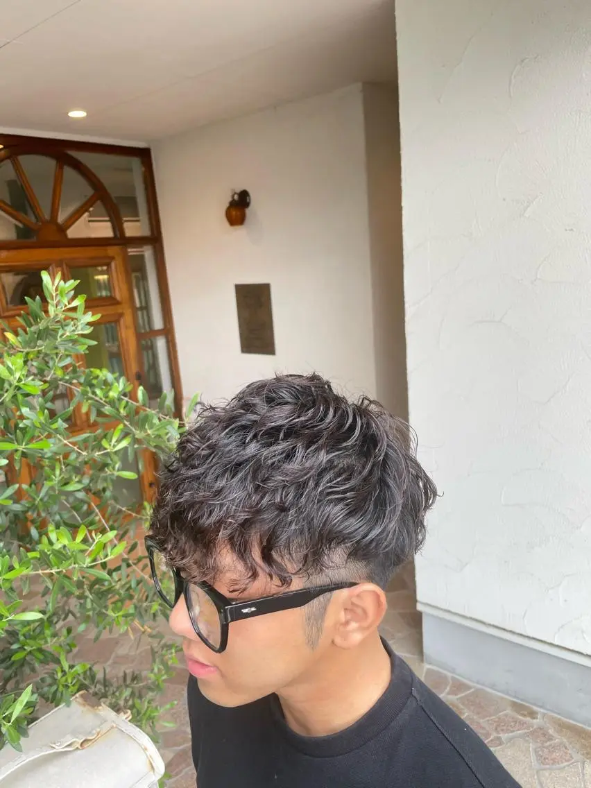 ショート パーマ メンズ メンズパーマ 山下 襟華のヘアスタイル