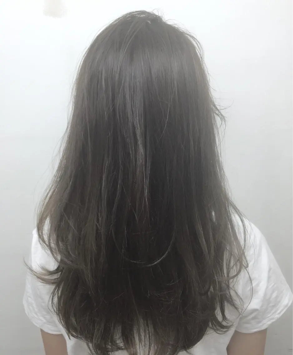 ショート ミディアム セミロング ロング カラー グレージュ 上田 ヒロツグのヘアスタイル