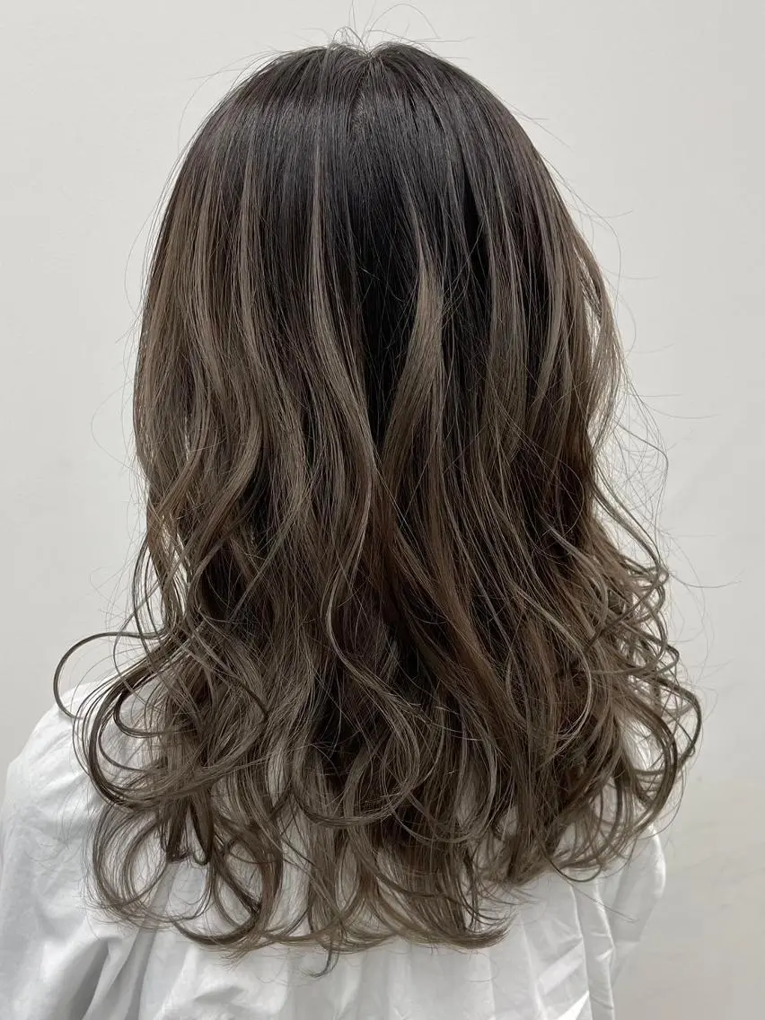 ロング ボブ ハイライト 髪質改善 韓国風ヘア 【公式】amble luxe 中野のヘアスタイル