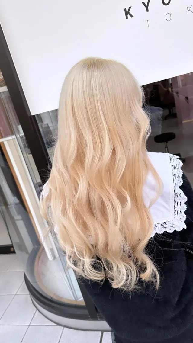 ロング カラー ブリーチ特化🌈 MANATOのヘアスタイル