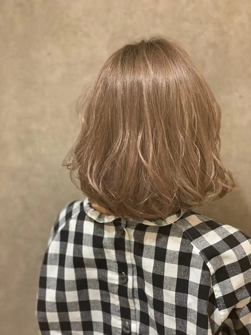 ショート カラー カット ヘアカラー ショート／透明感 カラー加治竜汰💡のヘアスタイル