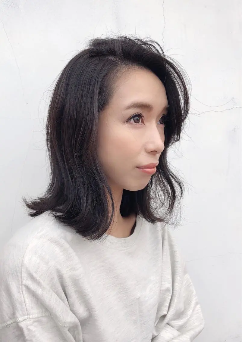 ミディアム 遠藤 和美のヘアスタイル