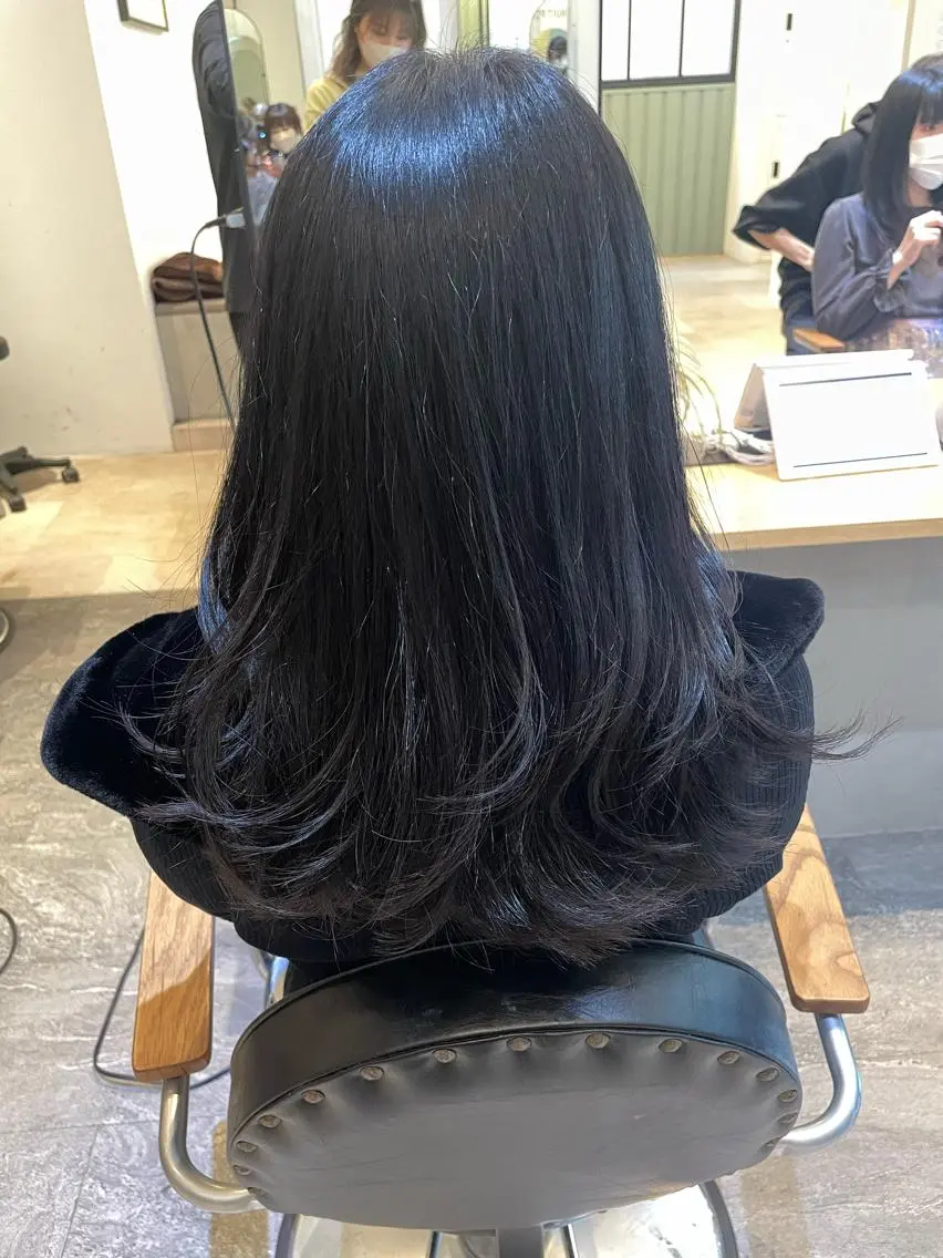 セミロング カラー カット 💘韓国レイヤー上 品カラーruru💘のヘアスタイル