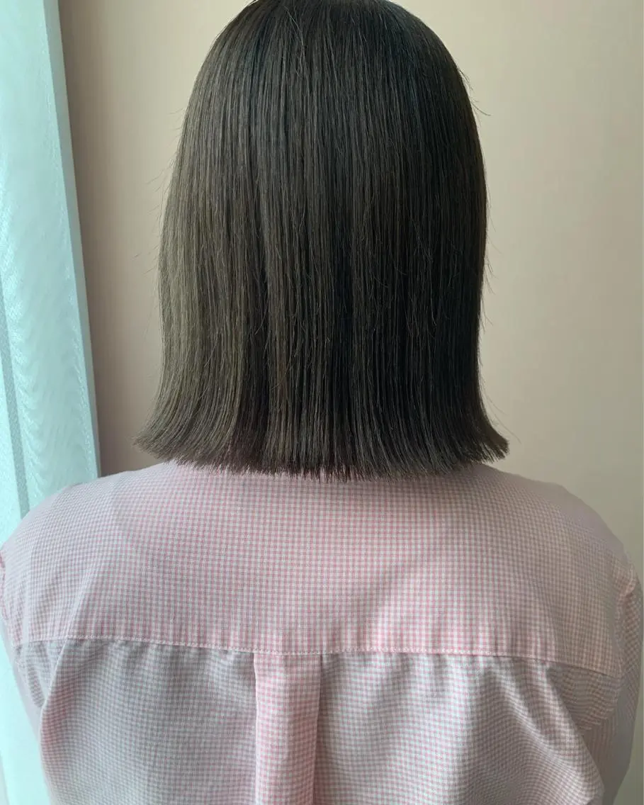 ショート カラー グレージュ hubhair レイヤー/透明感のヘアスタイル