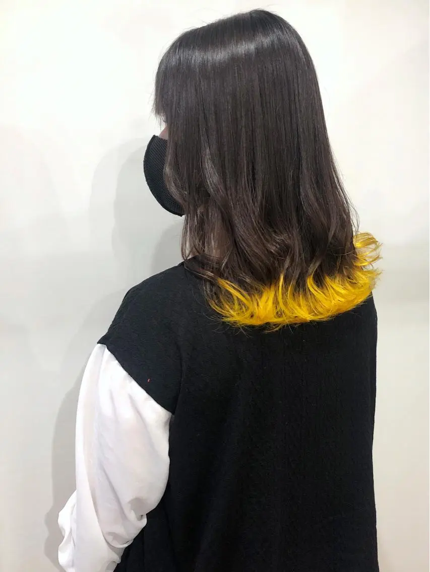 カラー white.梅田 デザインカラー🦄のヘアスタイル