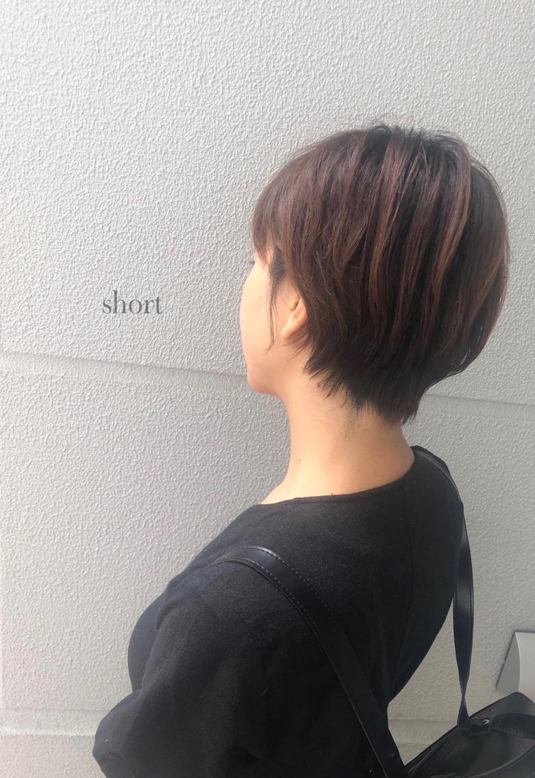 ショート 岸川 恭子のヘアスタイル