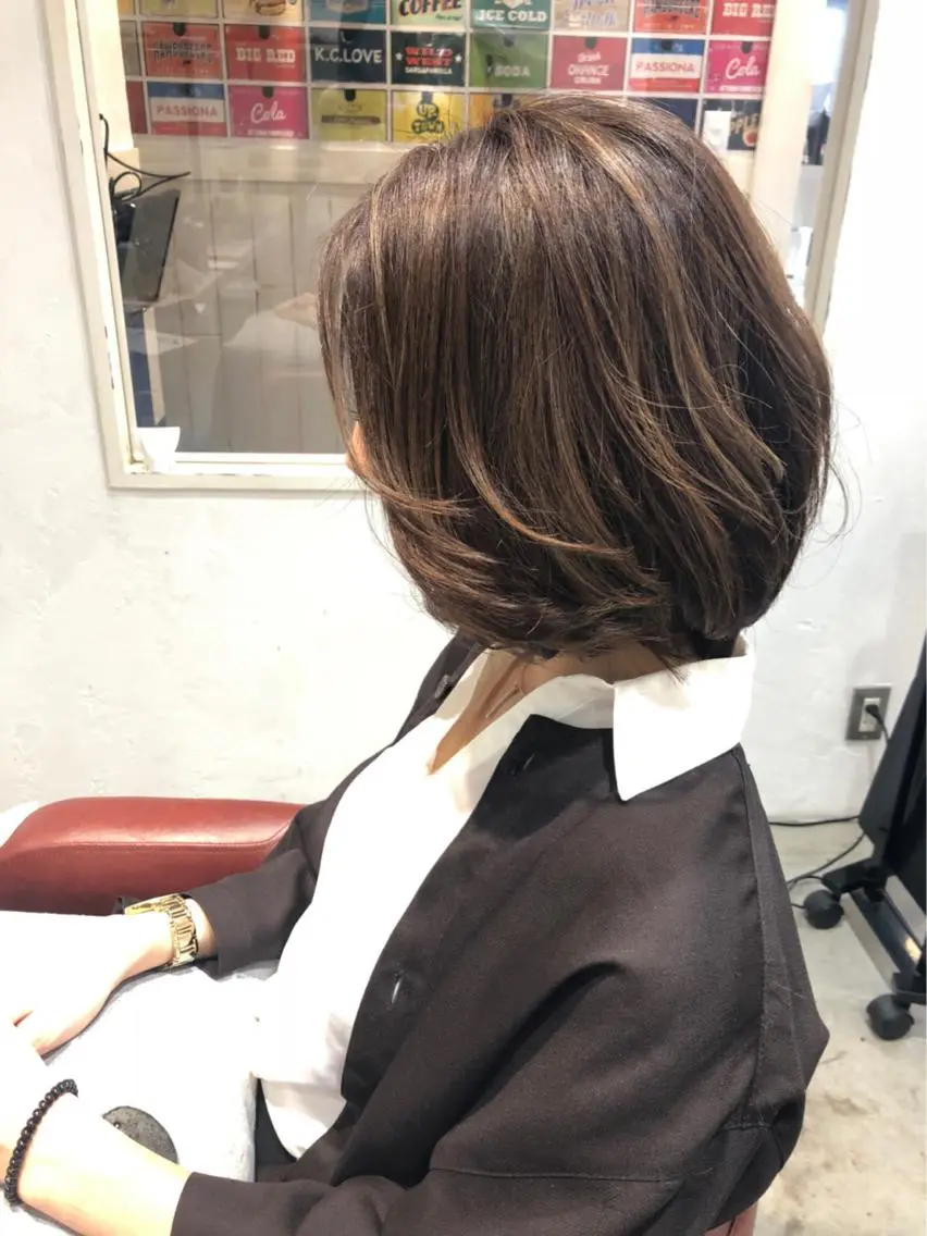 ショート カラー 長谷川 麻衣子のヘアスタイル