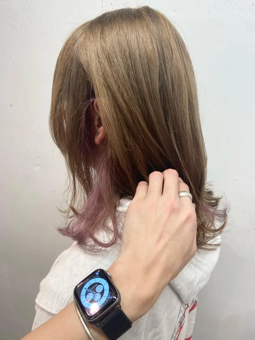 ミディアム カラー ピンクカラー ヘアカラー トリートメント ウルフカット レイヤーカット上柿のヘアスタイル